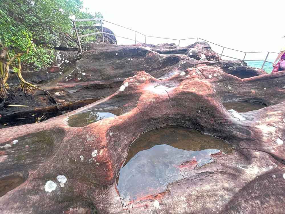 Saeng Roi Bo Viewpoint, Khok Kong Subdistrict | Bueng Kan Province