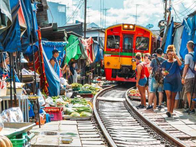 ตลาดรถไฟแม่กลอง Maeklong Railway Market & Floating Market | Samut Songkhram 1695131798Thailand02.jpg