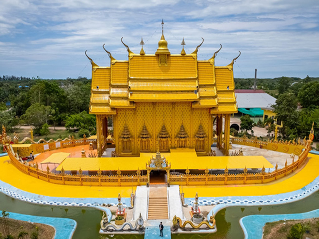พาเที่ยว Tha Makok Temple Rayong (วัดท่ามะกอก) ระยอง 1695660980Thailand01.jpg