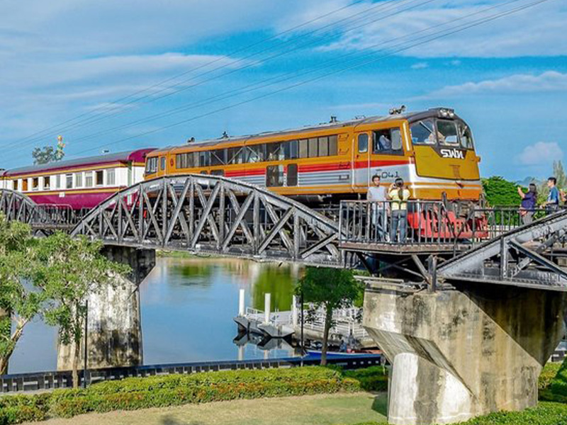 Bridge over the River Kwai (สะพานข้ามแม่น้ำแคว) Kanchanaburi 1696430102Thailand01.jpg
