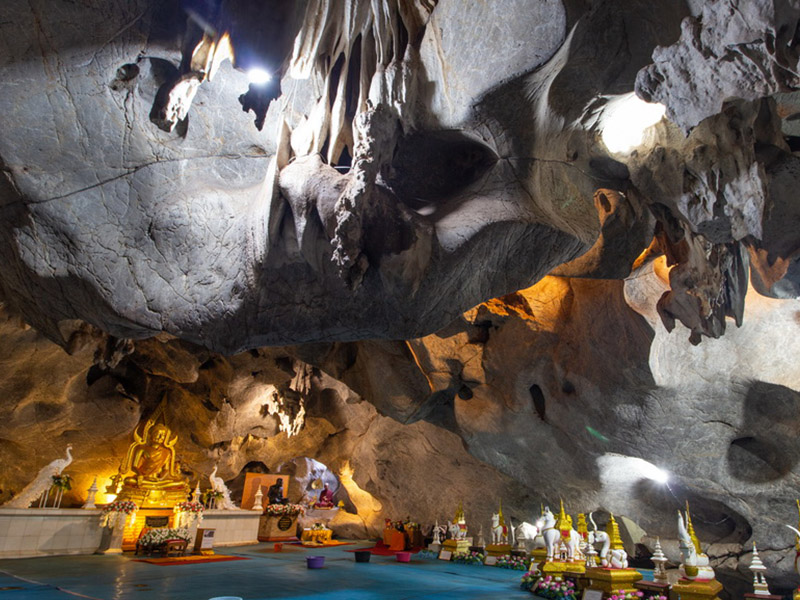 Tham Phu Wa Temple (วัดถ้ำพุหว้า) Kanchanaburi 1696739791Thailand03.jpg