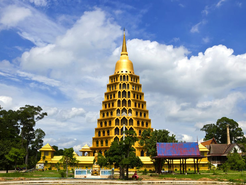 Wat Tha It (วัดท่าอิฐ) Ang Thong 1697647775Thailand01.jpg