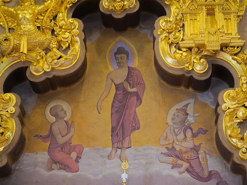 พาเที่ยววัดราชาธิวาสวิหาร (Wat Rajadhiwas Viharn in Bangkok) พระอุโบสถของวัดเป็นทรงขอมคล้ายนครวัด 1731248299Product03.jpg