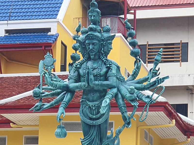 วัดอินทราวาส บางขุนพรหม Wat Intharawihan Phra Wihan Luang Bangkok (Bang Khun Phrom) กรุงเทพ 1731419942Sayhithailand03.jpg