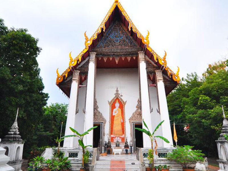 ไหว้พระ วัดกำแพงบางจาก (Wat Kamphaeng Bang Chak in Bangkok )กราบหลวงพ่อบุษราคัม กรุงเทพ 1731506819Sayhithailand03.jpg