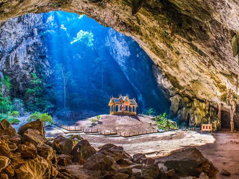 ถ้ำพระยานคร ( Phraya Nakhon Cave ) สามร้อยยอด ประจวบคีรีขันธ์ 1732287230Sayhithailand01.jpg