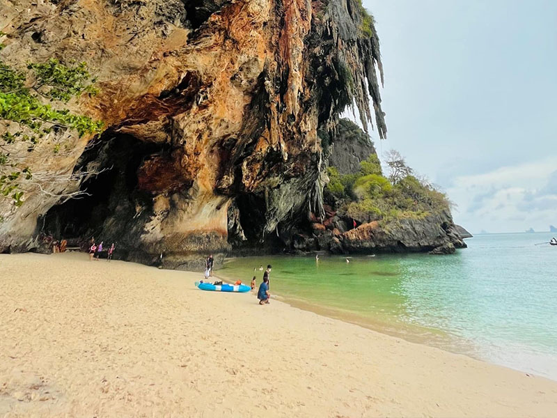หาดถ้ำพระนาง (Phra nang Cave Beach) อุทยานแห่งชาติหาดนพรัตน์ธารา | กระบี่ 1734790102Sayhithailand01.jpg