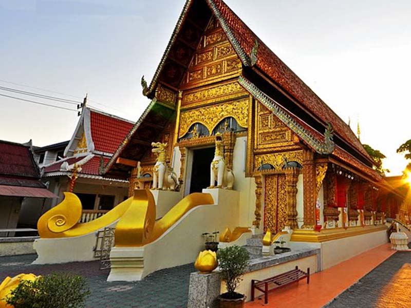 วัดพระสิงห์ เชียงราย ( Wat Phra Singh Temple ) พระพุทธสิหิงค์ หรือพระสิงห์น้อย เชียงราย 1738510061Sayhithailand02.jpg