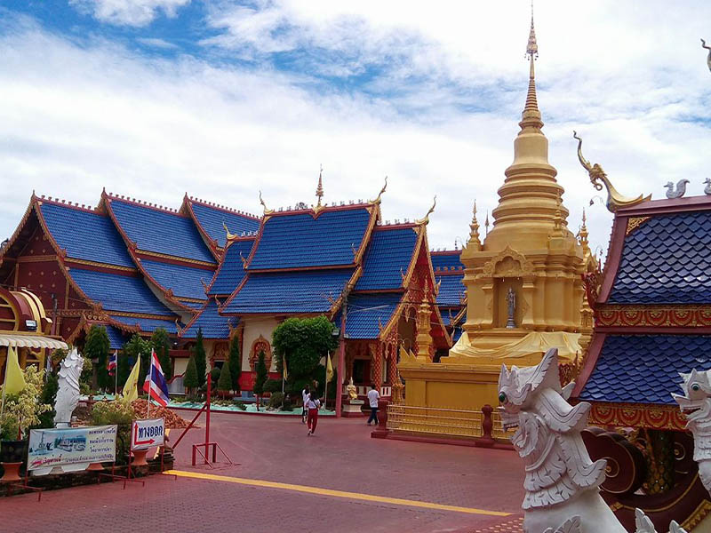 พาเที่ยววัดพิพัฒน์มงคล( Wat Phiphut Mongkhon ) สวยวิจิตรกับศิลปะโบราณล้านนา สุโขทัย 1739579758Sayhithailand03.jpg