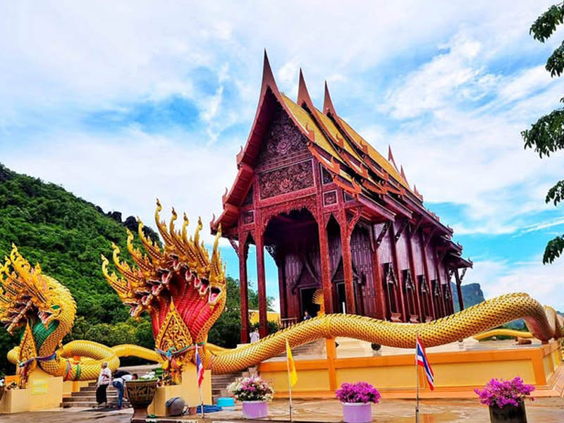 พาไหว้พระ วัดอ่าวน้อย อำเภอเมืองประจวบคีรีขันธ์ | จังหวัดประจวบคีรีขันธ์ 1740888886Sayhithailand01.jpg