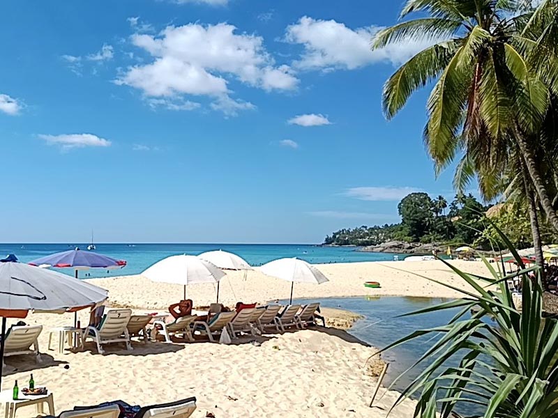 พาเที่ยว หาดสุรินทร์ ( Surin Beach ) พักผ่อนชิลได้ทั้งวัน | ที่เที่ยวภูเก็ต 1742394199Sayhithailand01.jpg