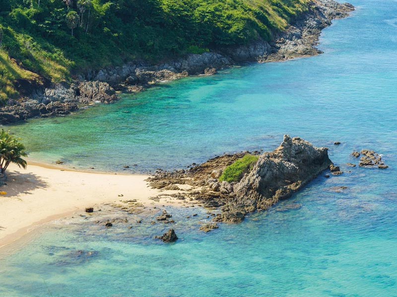 พาเที่ยว หาดยะนุ้ย ( Yanui Beach Phuket ) ตำบลราไวย์ | จังหวัดภูเก็ต 1742732939Sayhithailand01.jpg