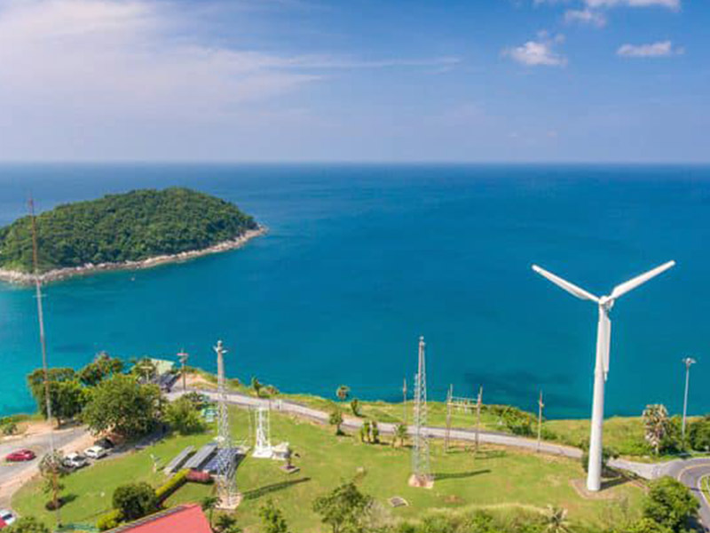 พาเที่ยว จุดชมวิวกังหันลม ( Windmill Viewpoint ) | จังหวัดภูเก็ต 1742734474Sayhithailand01.jpg