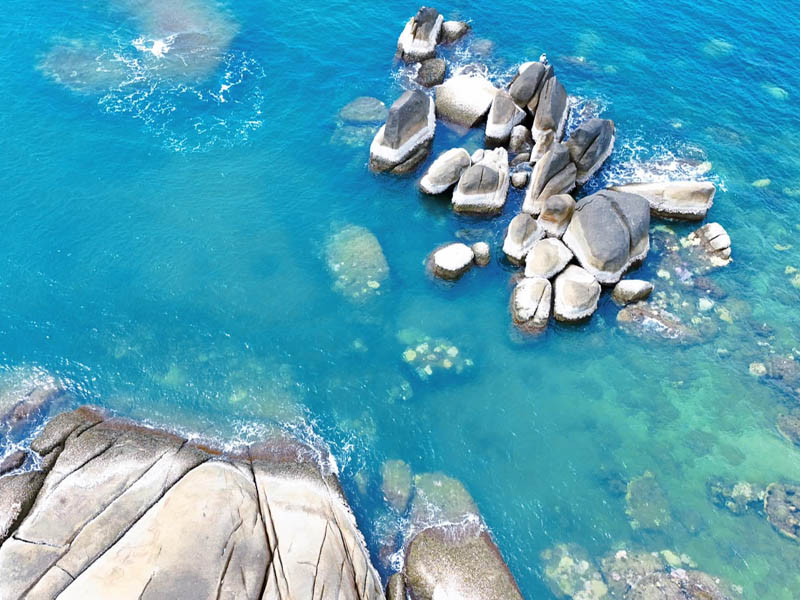 หินตาหินยาย ( Grandfather and Grandmother Rocks ) | เกาะสมุย จังหวัดสุราษฎร์ธานี 1743249194Sayhithailand01.jpg