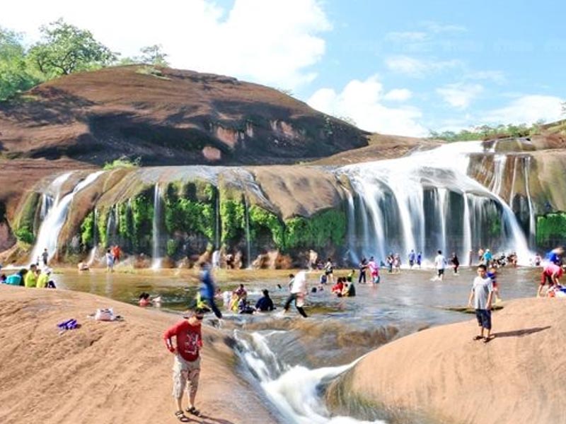 พาเที่ยวน้ำตกถ้ำพระ ( Tham Phra Waterfall ) อำเภอเซกา | บึงกาฬ 1743690948Sayhithailand01.jpg