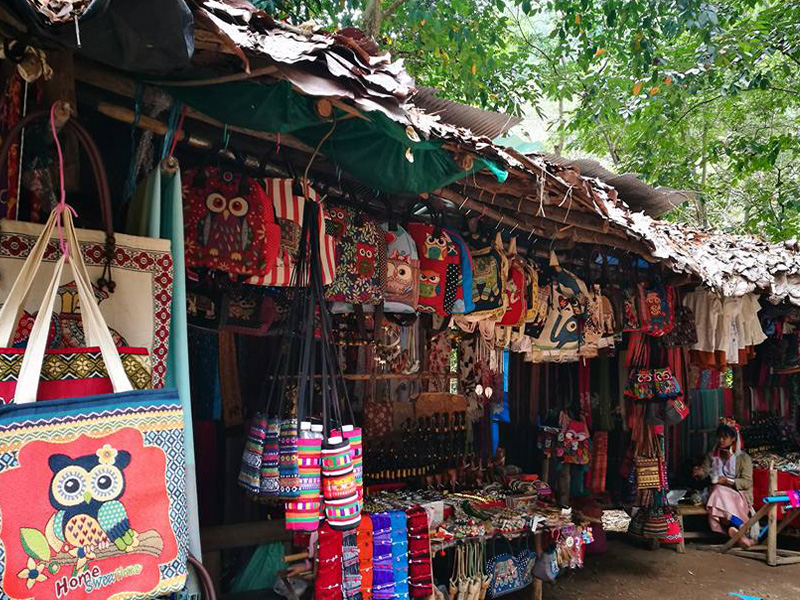 เที่ยวเชียงใหม่ หมู่บ้านกะเหรี่ยงคอยาว ( visit the Long Neck Karen Village) | เชียงใหม่ 1744955236Sayhithailand01.jpg