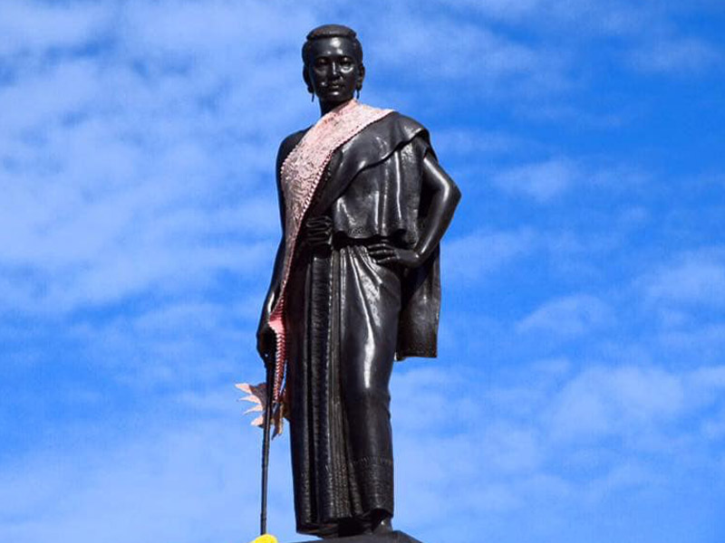 พาเที่ยว อนุสาวรีย์ย่าโม ( Ya Mo Monument ) อำเภอเมืองนครราชสีมา | นครราชสีมา 1746332498Sayhithailand01.jpg