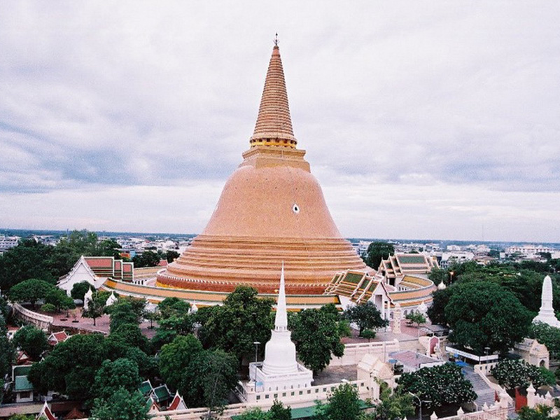 สถานที่ท่องเที่ยววัดพระปฐมเจดีย์ ( Phra Pathom Chedi Temple ) | นครปฐม 1747047358Sayhithailand01.jpg