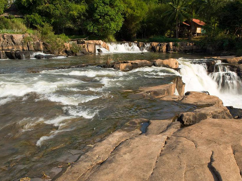 พาเที่ยว น้ำตกแก่งซอง ( Kaeng Song Waterfall ) | จังหวัดพิษณุโลก 1749290202Sayhithailand01.jpg