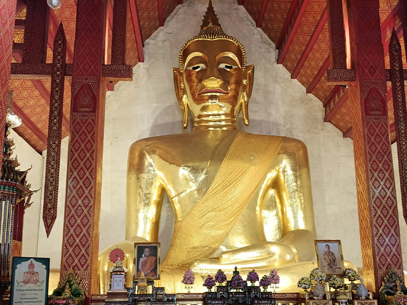 เที่ยวชมวัดงาม วัดศรีโคมคำ ( Wat Sri Komkham , beautiful temple ) อำเภอเมืองพะเยา | พะเยา 1753191134Sayhithailand01.jpg