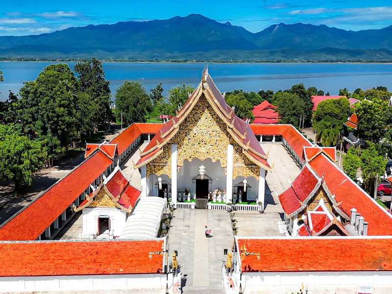 เที่ยวชมวัดงาม วัดศรีโคมคำ ( Wat Sri Komkham , beautiful temple ) อำเภอเมืองพะเยา | พะเยา 1753191513Sayhithailand02.jpg
