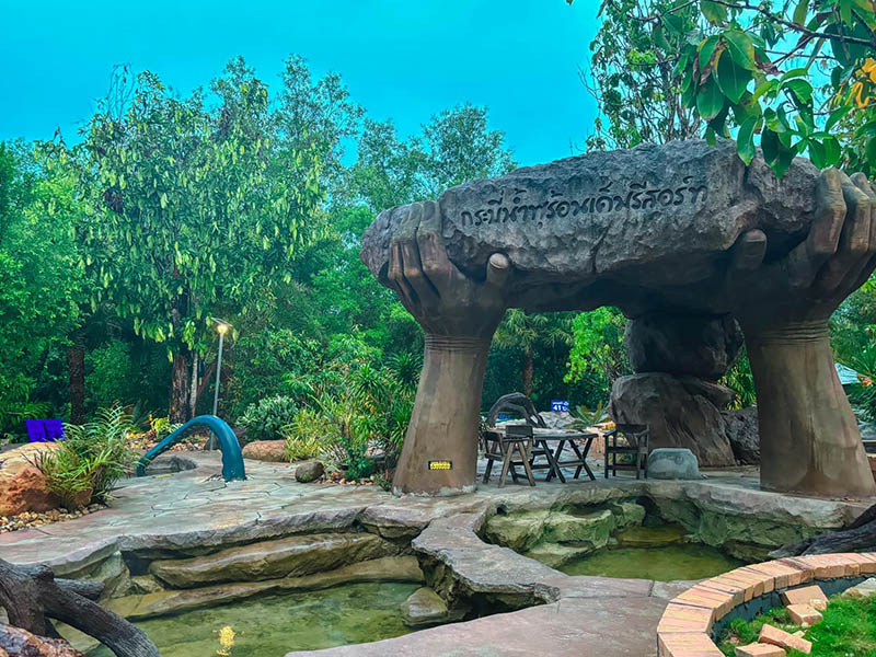 น้ำพุร้อนเค็มรีสอร์ท ( Khem Hot Spring Resort ) คลองท่อม | จังหวัดกระบี่ 1753280595Sayhithailand01.jpg