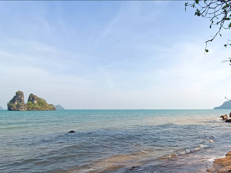 ปากน้ำตะโก ( Pak Nam Tako ) ชมอาทิตย์ขึ้น เที่ยวชิลริมทะเล ทุ่งตะโก | ชุมพร 1753539033Sayhithailand01.jpg