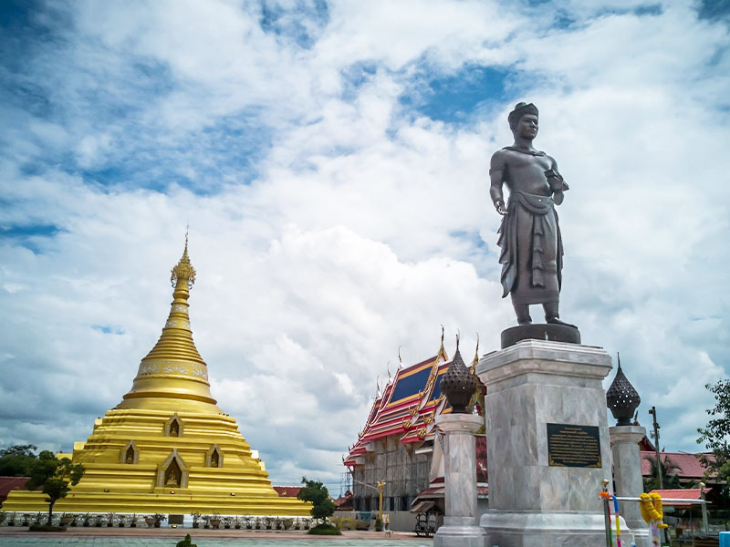 วัดพระบรมธาตุนครชุม ( Wat Phra Borommathat Nakhon Chum ) |กำแพงเพชร 1753668444Sayhithailand02.jpg