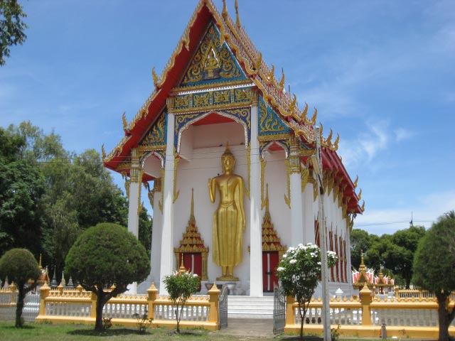 A tourist attraction Wat Marikathaywan | Phetchaburi