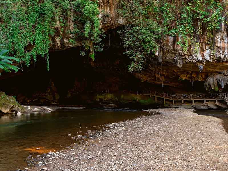 Tham Lot, Pang Mapha DistrictThailand's largest cave located in Pai District | Mae Hong Son
