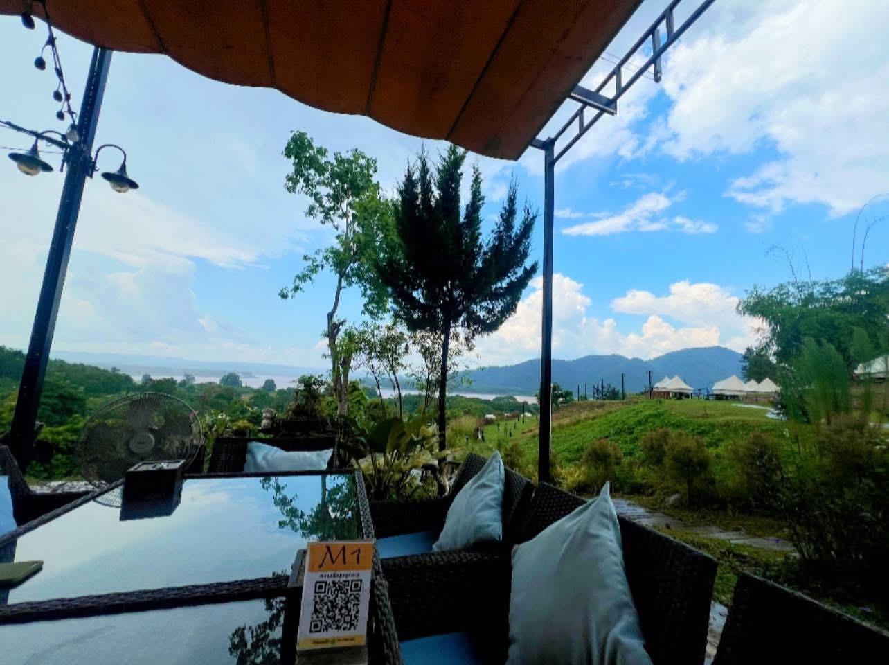Huan Kaw Fang (Rice House), Pak Tom Subdistrict, Chiang Khan | Loei