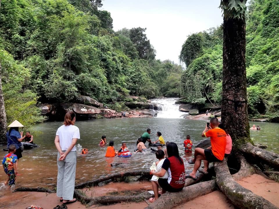Tat Kham Waterfall, Phu Langka National Park | Nakhon Phanom
