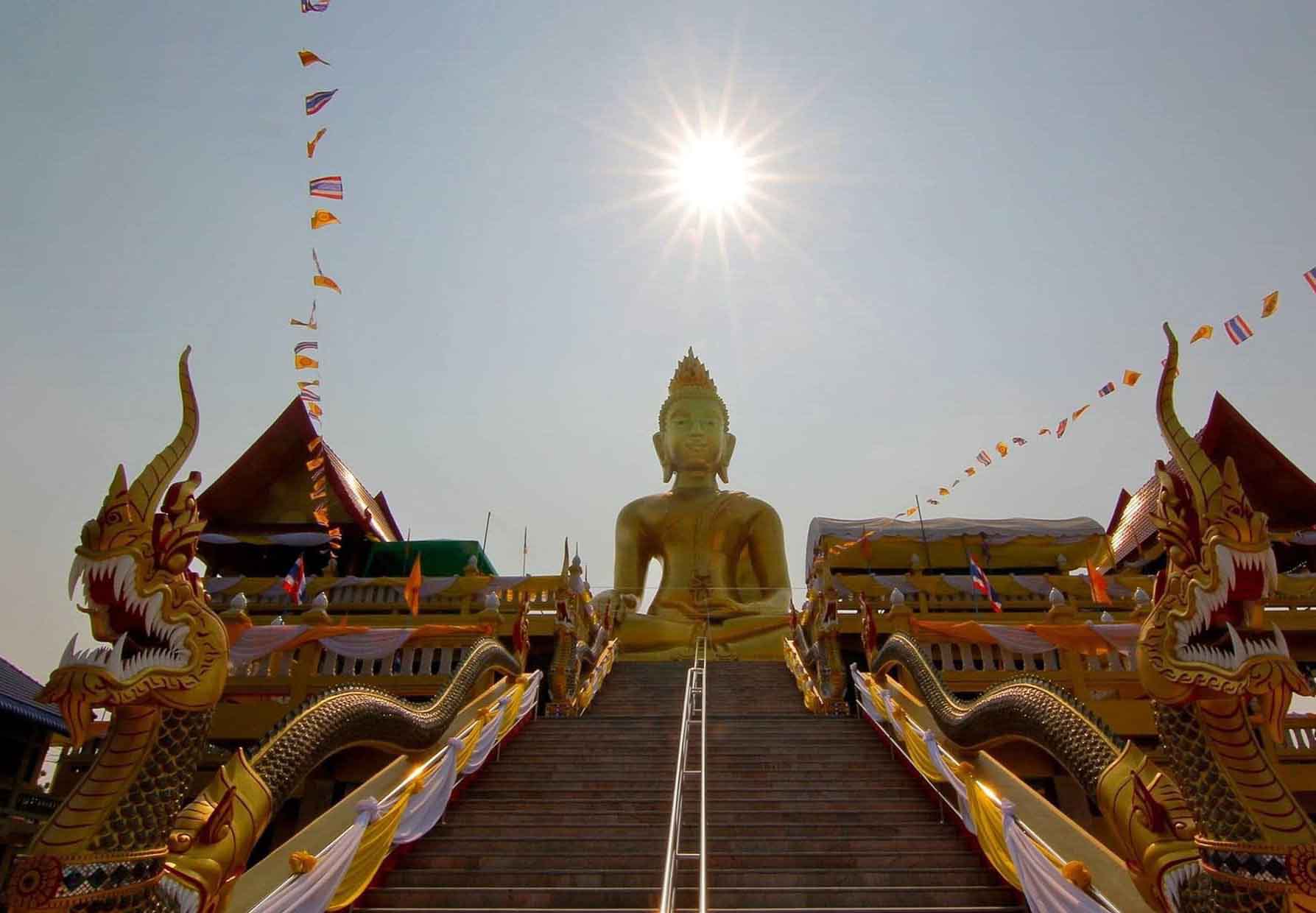 Wat Phra Borommathat Tak | Tak