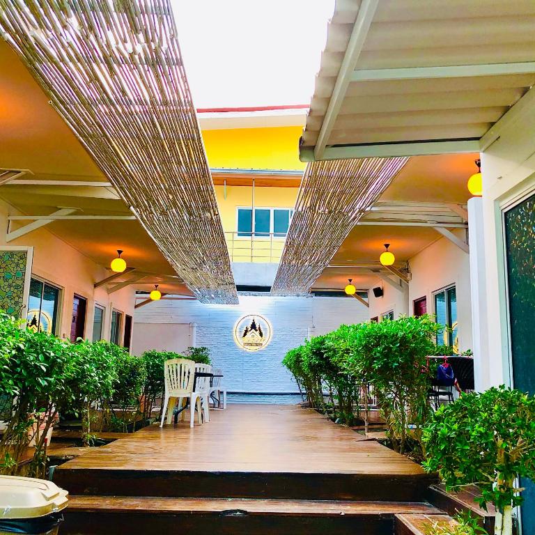 Koh Larn White House , Koh Larn |  Chonburi 